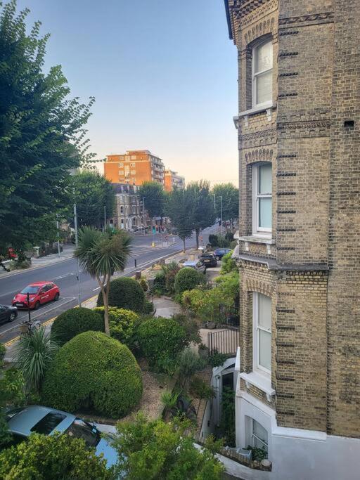 Elegant Studio In Central Hove - 5 Min Walk To Beach - 10 Min To Brighton Exterior photo